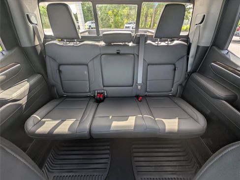 New 2026 Chevrolet Silverado 1500 RST w/ Convenience Package II AWD/4WD image 36