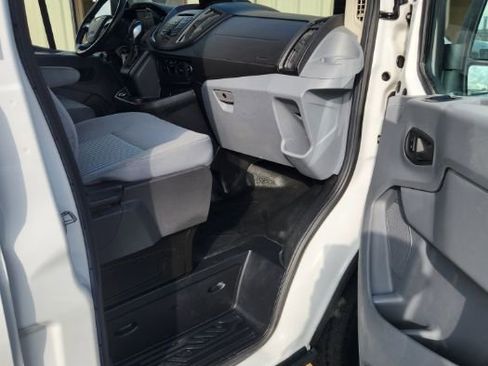 Used 2018 Ford Transit 250 130 Low Roof image 18