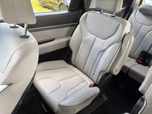 Used 2025 Hyundai Palisade SEL AWD/4WD image 43