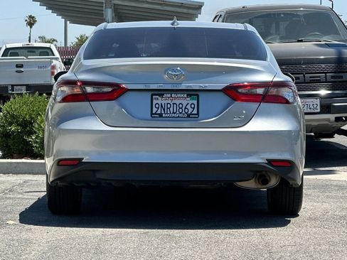 Used 2021 Toyota Camry LE w/ Convenience Package FWD image 4