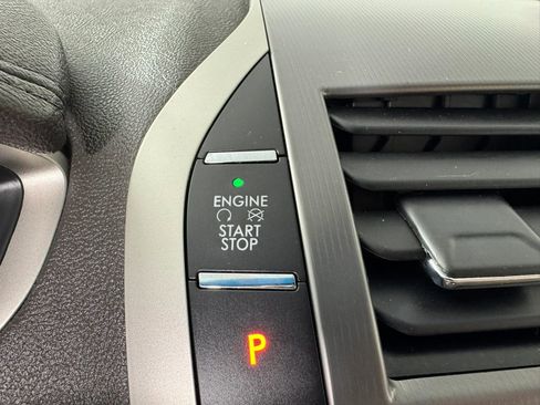 Used 2020 Lincoln MKZ Reserve FWD image 17