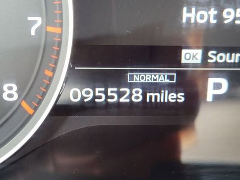 Used 2022 Mitsubishi Outlander ES image 11