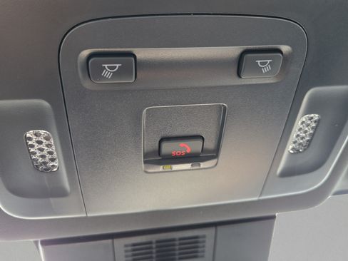 Used 2026 Toyota Camry SE FWD image 33