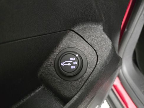 Used 2018 GMC Terrain SLT w/ Infotainment Package II image 34