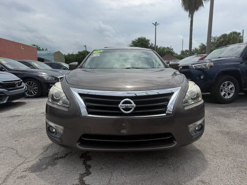 Used 2013 Nissan Altima 2.5 SL w/ 2.5 Moonroof Pkg FWD image 2