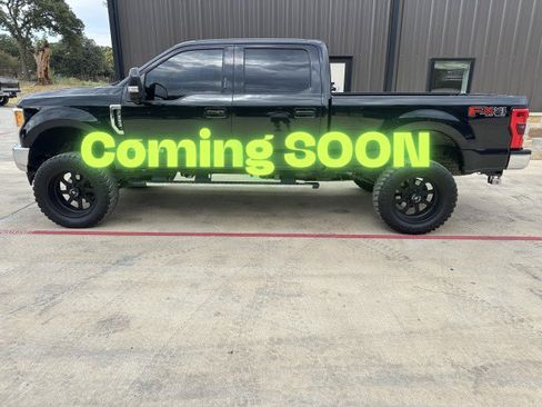 Used 2017 Ford F250 Lariat w/ Lariat Ultimate Package AWD/4WD image 9