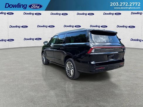 Used 2025 Lincoln Navigator L Reserve AWD/4WD image 6