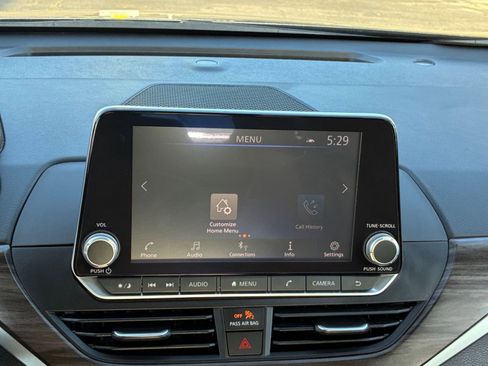 Used 2025 Nissan Altima 2.5 SV image 20