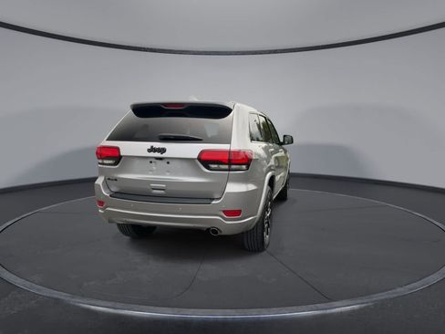 Used 2021 Jeep Grand Cherokee Laredo X AWD/4WD image 7
