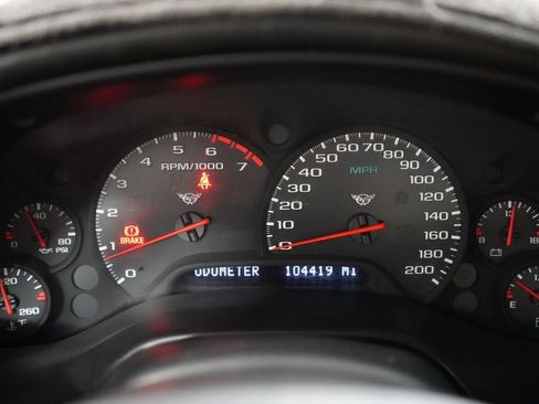 Used 2000 Chevrolet Corvette Coupe RWD image 16