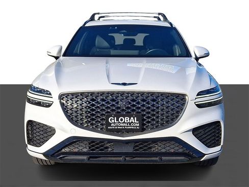 Used 2023 Genesis GV70 2.5T w/ Sport Prestige Package image 2