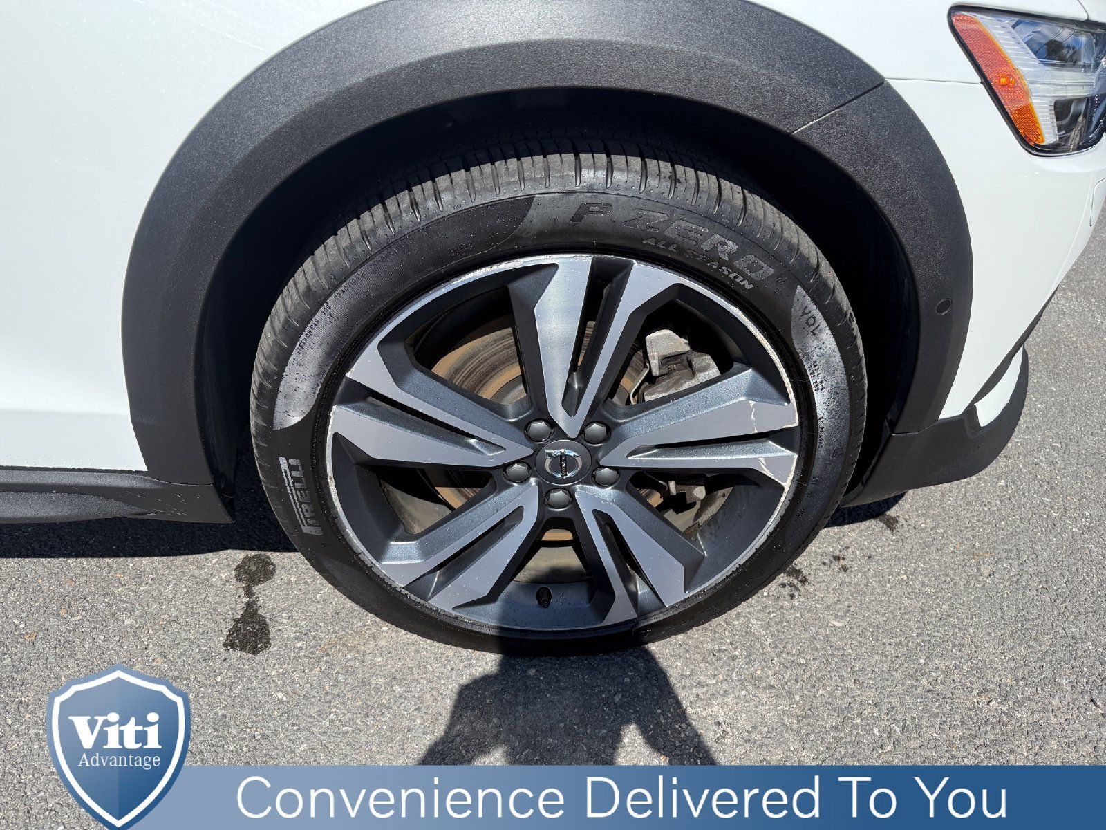 Certified 2025 Volvo V60 B5 Cross Country Plus AWD/4WD image 15