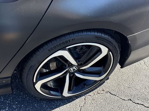 Used 2021 Honda Accord Sport image 10