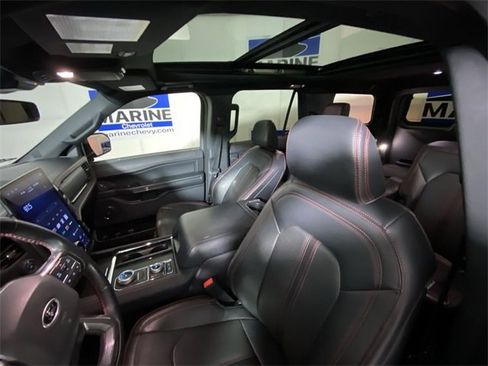 Used 2023 Ford Expedition Limited image 24