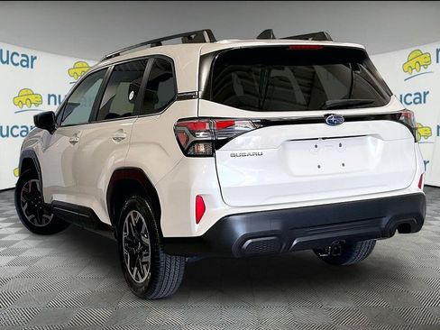 Used 2025 Subaru Forester Premium AWD/4WD image 4