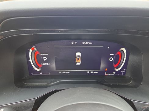 Used 2023 Nissan Pathfinder Platinum image 12