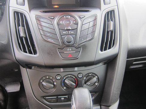 Used 2014 Ford Focus S FWD image 8