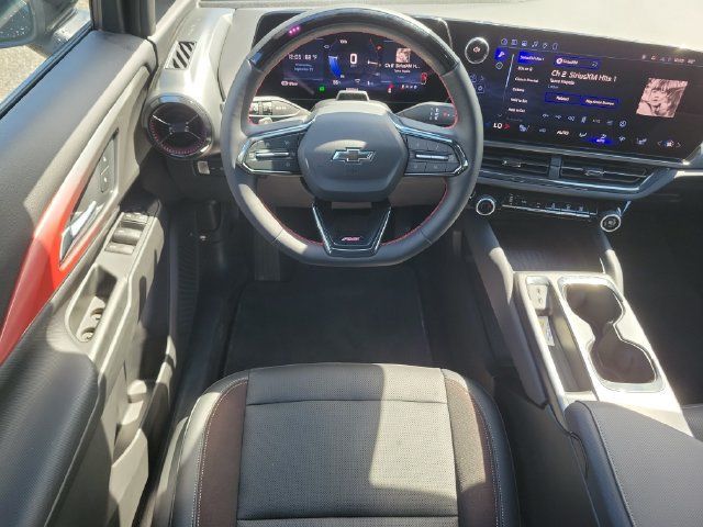 Certified 2024 Chevrolet Equinox EV RS FWD image 9