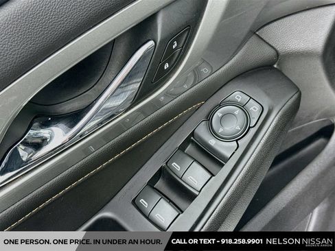 Used 2020 Chevrolet Traverse LS FWD image 17