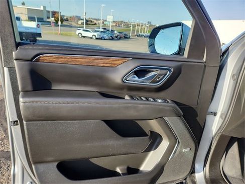 Certified 2024 Chevrolet Suburban High Country image 22