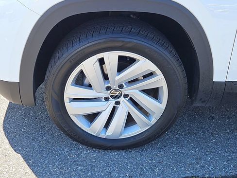 Used 2023 Volkswagen Atlas Cross Sport SE AWD/4WD image 7