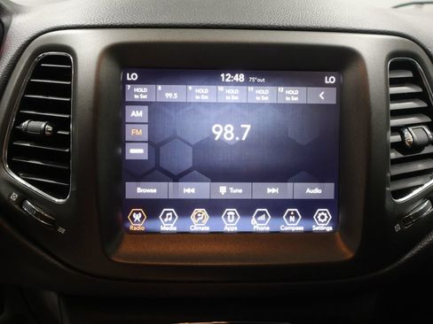Used 2017 Jeep Compass Trailhawk w/ Cold Weather Group AWD/4WD image 27