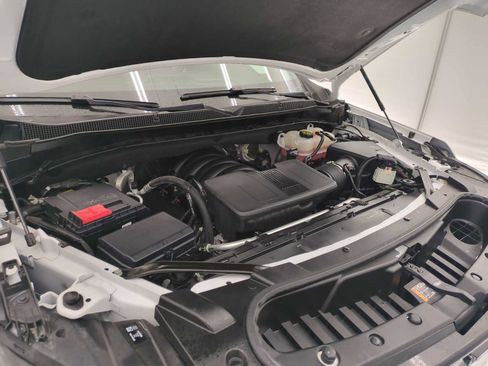 Used 2023 Chevrolet Tahoe LT w/ Luxury Package image 12