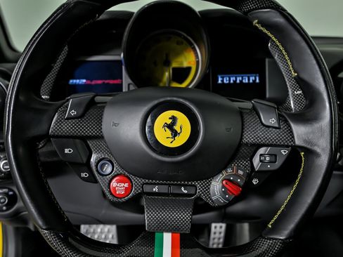 Used 2019 Ferrari 812 Superfast RWD image 29