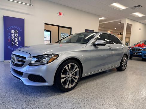 Used 2016 Mercedes-Benz C 300 Luxury image 4