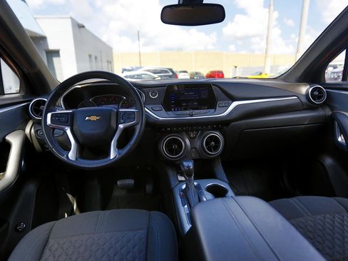 Used 2019 Chevrolet Blazer LT image 11