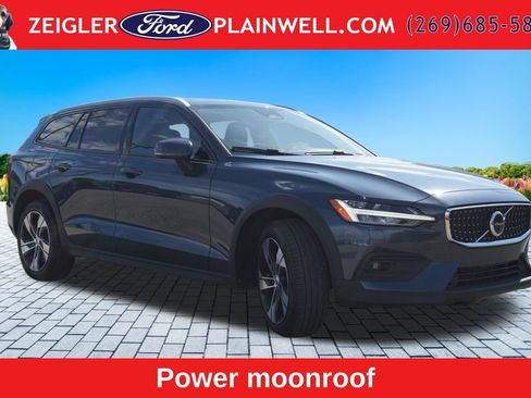 Used 2024 Volvo V60 B5 Cross Country Plus AWD/4WD image 7