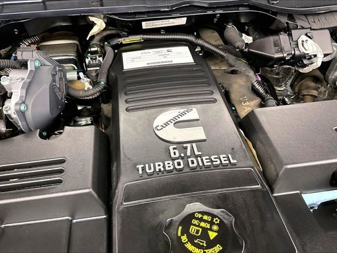 Used 2024 RAM 2500 Laramie image 32