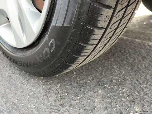 Used 2012 Nissan Versa 1.8 S w/ Plus Pkg image 15