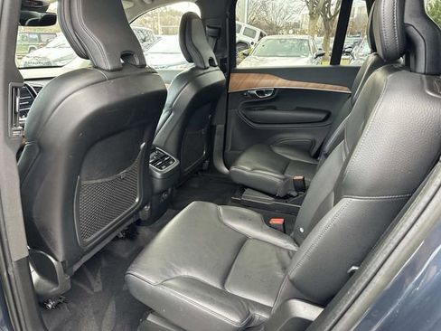 Used 2022 Volvo XC90 T6 Momentum image 19