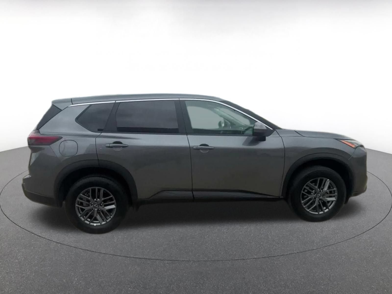 Used 2026 Nissan Rogue SV AWD/4WD image 15