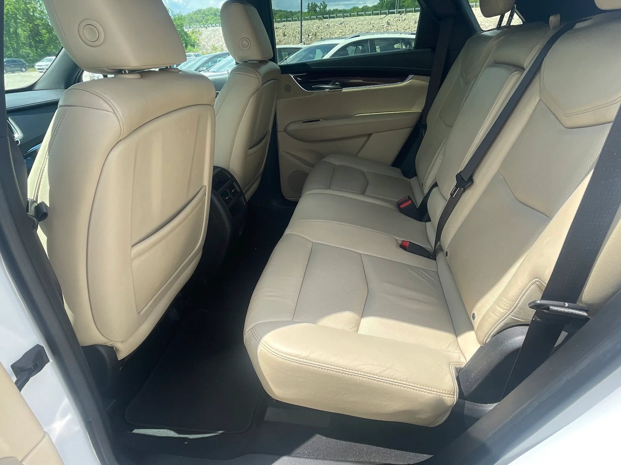 Used 2017 Cadillac XT5 Luxury w/ Driver Awareness Package FWD image 26
