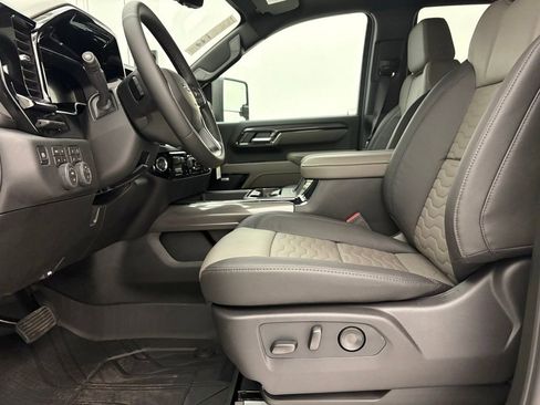 New 2026 Chevrolet Silverado 2500 ZR2 AWD/4WD image 6
