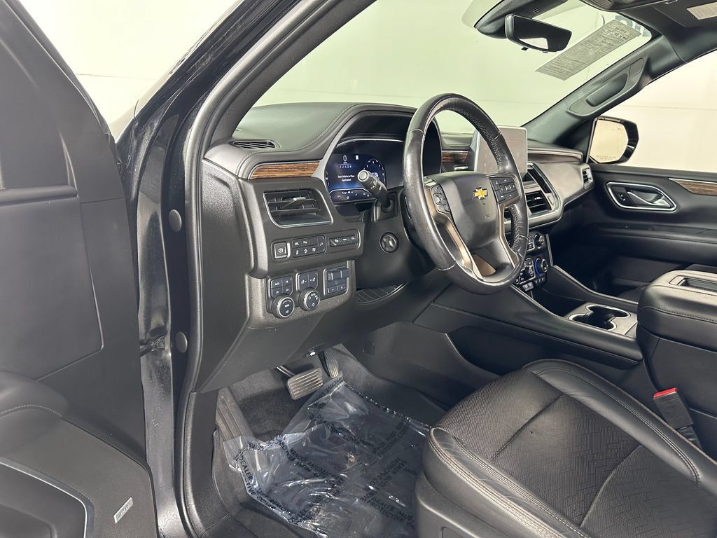 Used 2022 Chevrolet Tahoe High Country AWD/4WD image 16