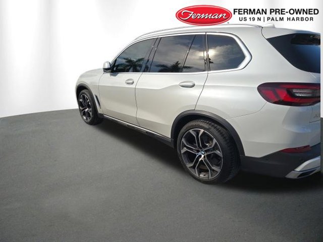 Used 2022 BMW X5 sDrive40i w/ Premium Package RWD image 3