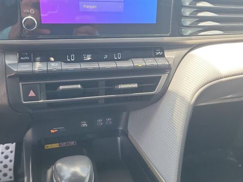 Used 2025 Toyota Camry SE FWD image 15