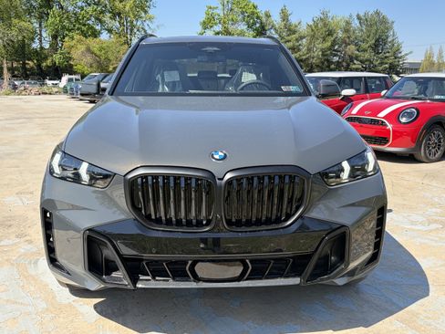 New 2026 BMW X5 xDrive40i w/ M Sport Package AWD/4WD image 3