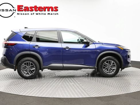 Used 2023 Nissan Rogue S AWD/4WD image 4