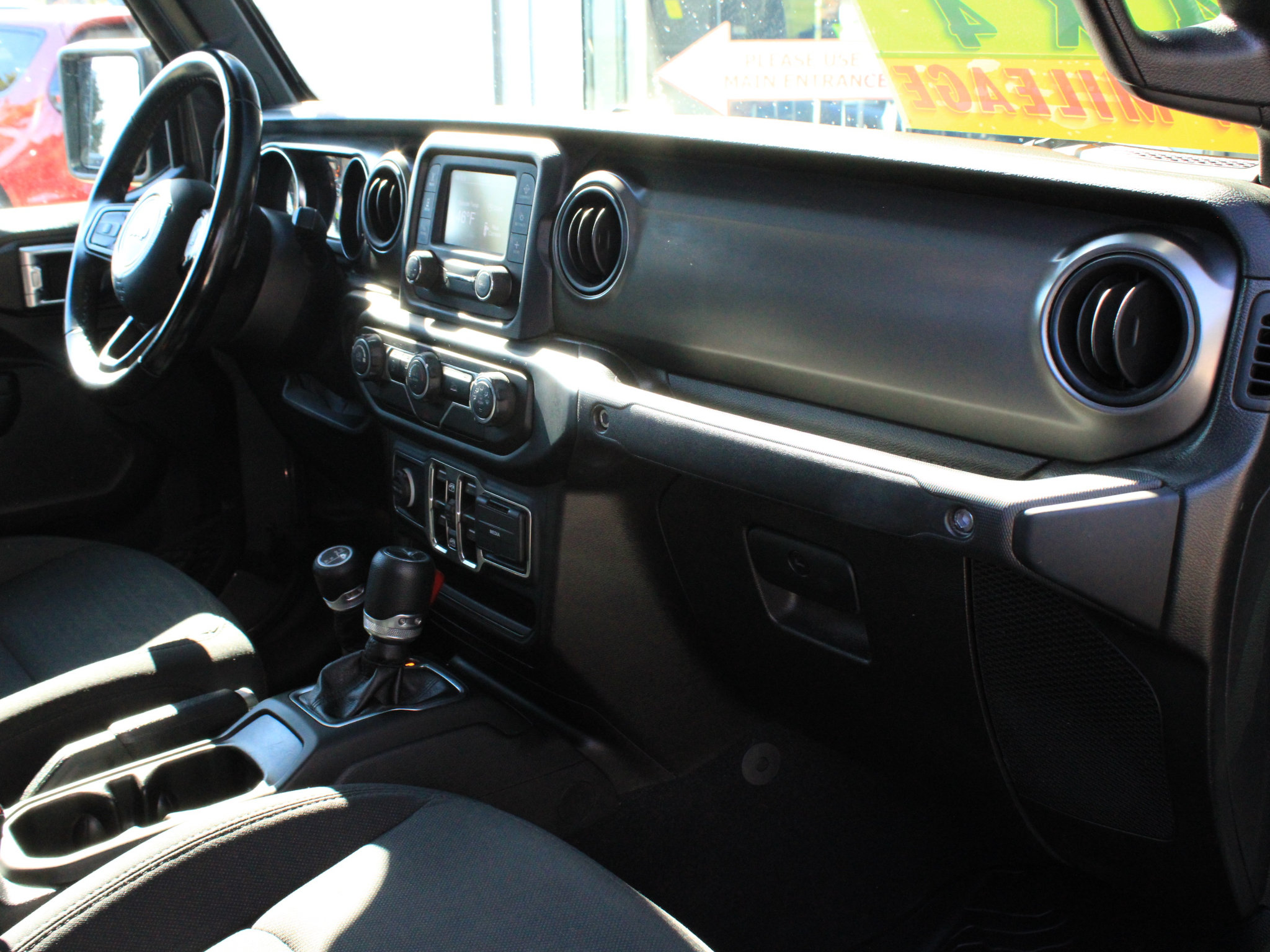 Used 2021 Jeep Gladiator Sport AWD/4WD image 26