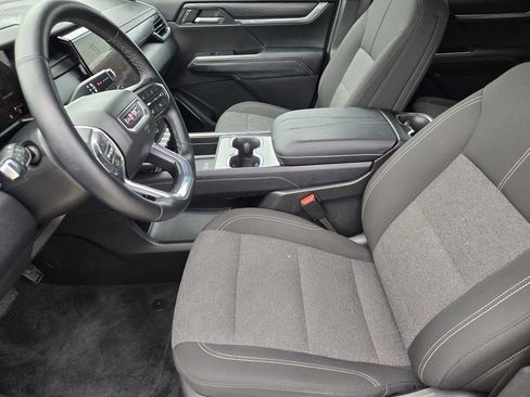 Used 2025 GMC Acadia Elevation image 12