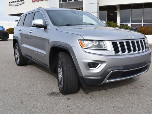 Used 2014 Jeep Grand Cherokee Limited image 3