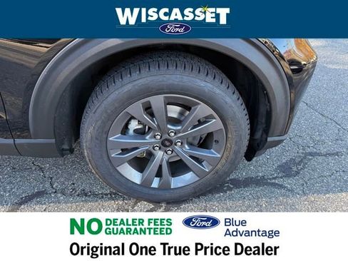 Certified 2022 Ford Explorer XLT w/ Equipment Group 202A image 30