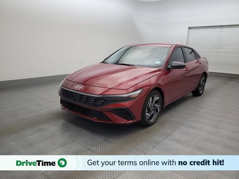 Used 2025 Hyundai Elantra Sport FWD image 1
