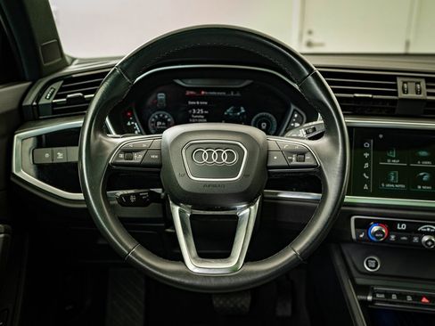 Used 2023 Audi Q3 2.0T Premium Plus w/ Premium Plus Package image 38