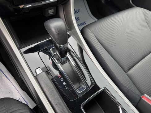 Used 2017 Honda Accord LX image 15