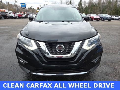 Used 2020 Nissan Rogue SV image 3
